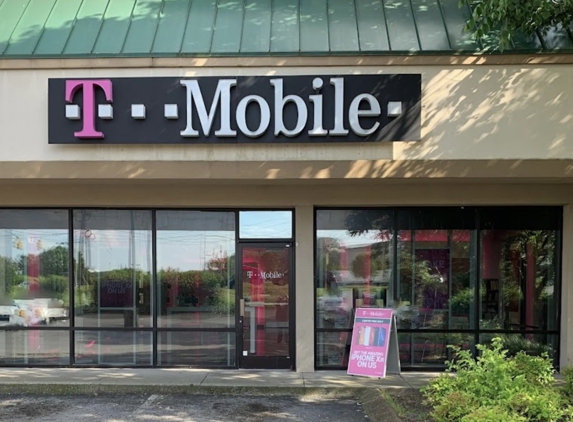 T-Mobile - Madison, TN