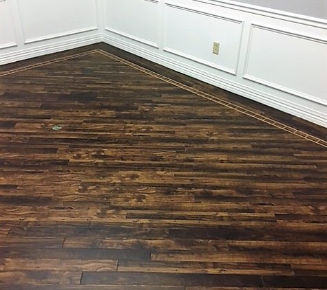 Creative Carpet & Flooring - Mokena, IL. 20170321 Karndean LVP - Da Vinci, Australian Walnut RP41 with RP04 block border and corner pieces