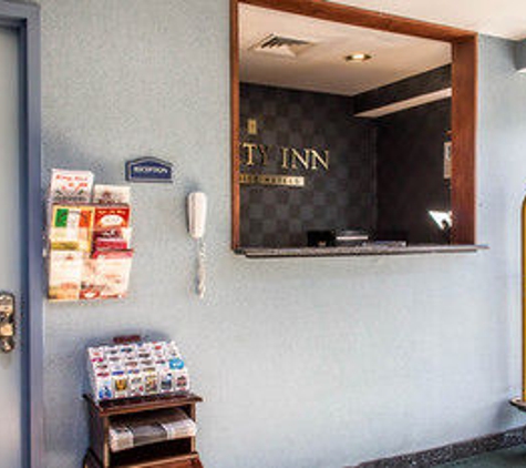 Quality Inn - Floral Park, NY