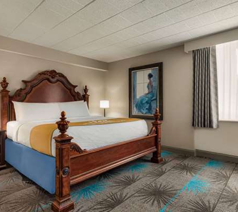 Days Hotel by Wyndham Allentown Airport / Lehigh Valley - Allentown, PA