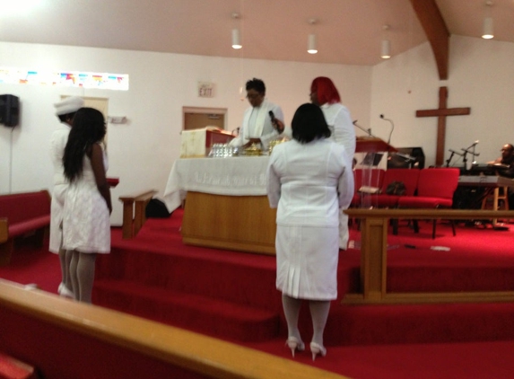 Harris Chapel United Methodist Church - Fort Lauderdale, FL
