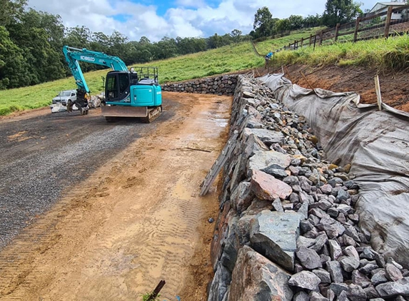 S & Y Earthmoving - Kunda Park, QLD