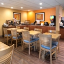 Sandstone Hollow Inn - Hotels