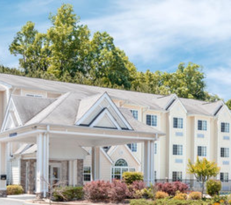 Microtel Inn & Suites by Wyndham Gardendale - Gardendale, AL