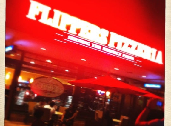 Flippers Pizzeria - Orlando, FL