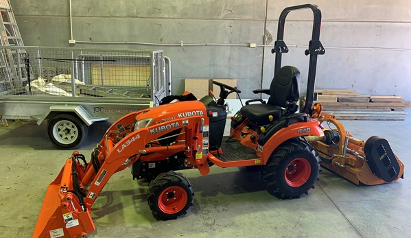 JDR Property Services - Whitebridge, NSW. Tractor