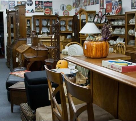 Daval's Used Furniture & Antiques - Hastings, MI