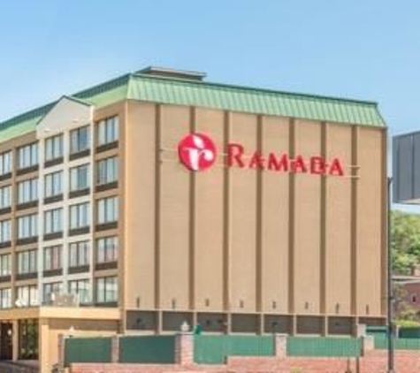 Ramada by Wyndham Cumberland Downtown - Cumberland, MD