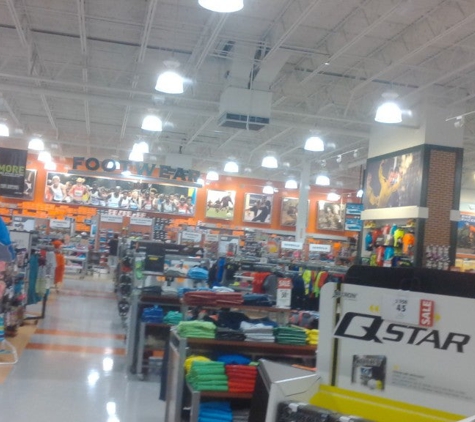 Dick's Sporting Goods - Pembroke Pines, FL