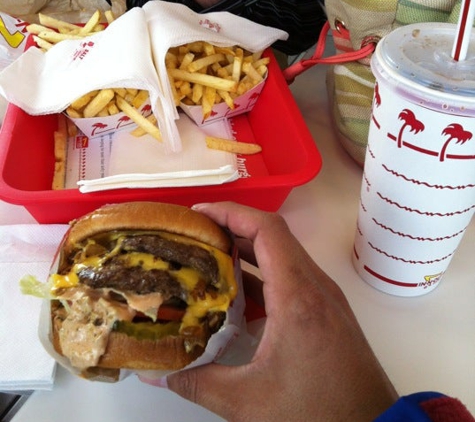 In-N-Out Burger - Oakland, CA