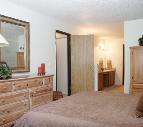 Eagle Ridge Apartments - Colorado Springs, CO