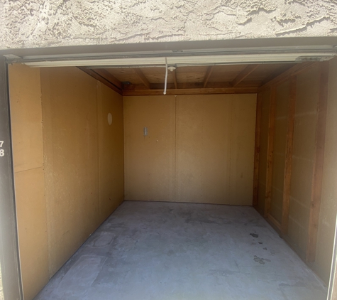 Golf Country Mini Storage - Escondido, CA. Storage Facililty in Escondido