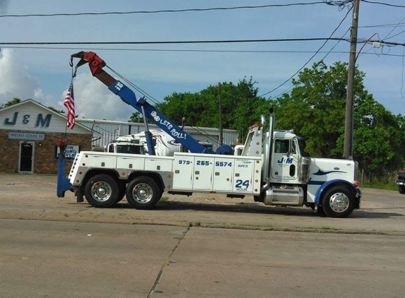 J & M Wrecker Services - Clute, TX