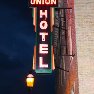 Union Hotel - De Pere, WI