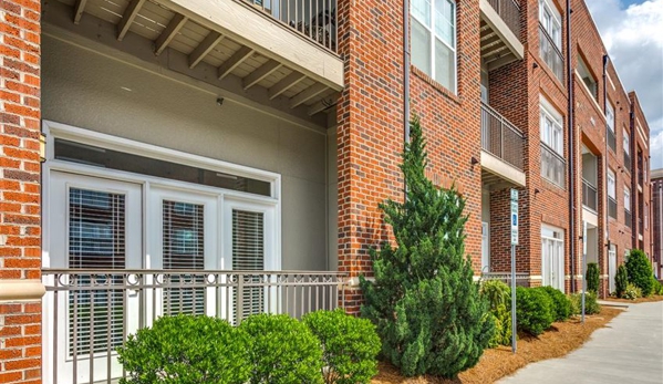 Greenway at Fisher Park Apartments - Greensboro, NC