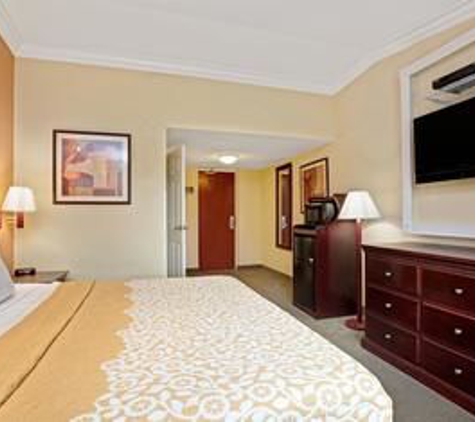 Days Inn by Wyndham Nanuet / Spring Valley - Nanuet, NY