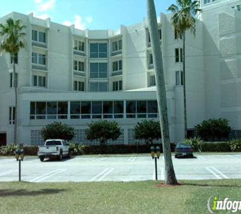 Lourdes-Noreen McKeen Residence - West Palm Beach, FL