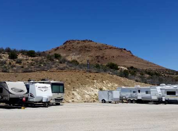 Agua Bulte Storage - Santa Clarita, CA