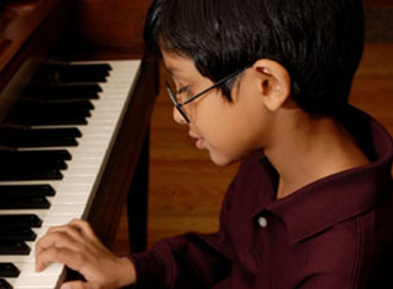 Piano Lessons for Kids - Flint, MI