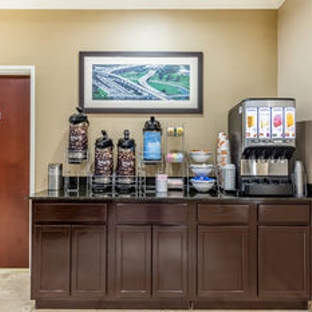 Comfort Suites Houston IAH Airport - Beltway 8 - Houston, TX