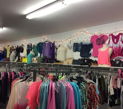 Barb's New & Gently Used Clothing & MORE LLC - Jefferson City, MO