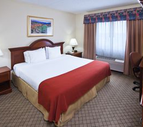 Holiday Inn Express & Suites Mesquite - Mesquite, TX