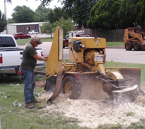 Ball's Stump Grinding - Wichita, KS