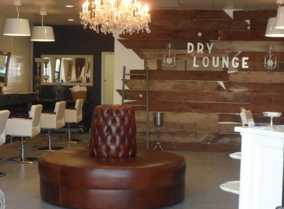 The Dry Lounge Salon - Yorba Linda, CA