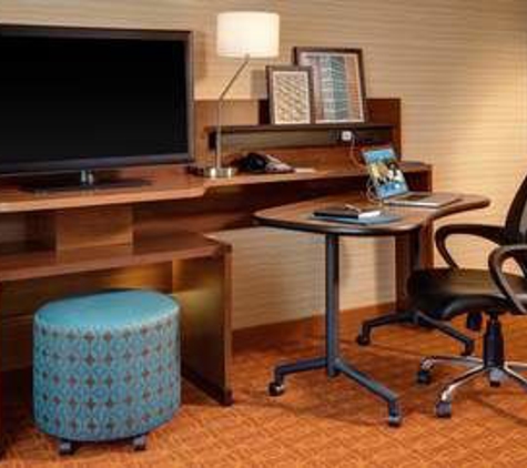 Fairfield Inn & Suites - Chesterfield, MI