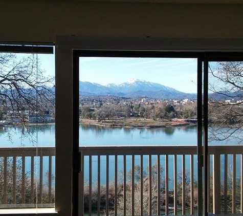 Manzanita Manor Apartments - Redding, CA