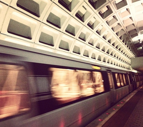 Metro Station-L'enfant Plaza - Washington, DC