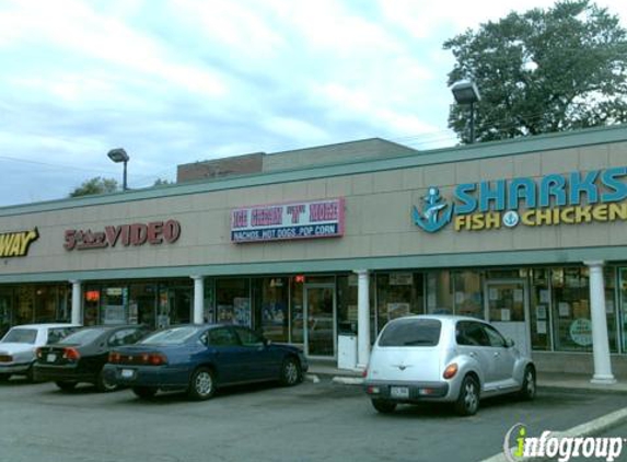 Pyramid Hair Salon - Maywood, IL