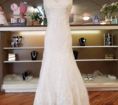 New Beginning's Bridal & Formal Wear LLC - Franklin, IN