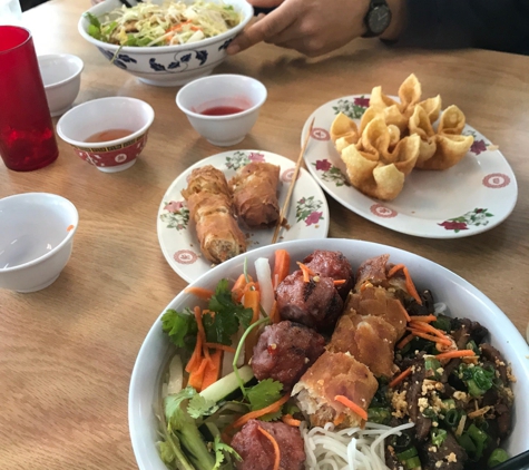 Trieu Chau Restaurant - Saint Paul, MN