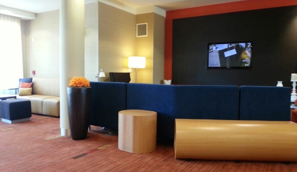 Courtyard by Marriott - Milwaukee, WI