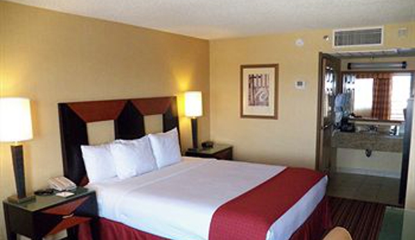 Ramada by Wyndham San Diego National City - National City, CA