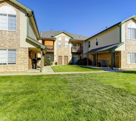 Advenir at Del Arte Townhomes - Aurora, CO