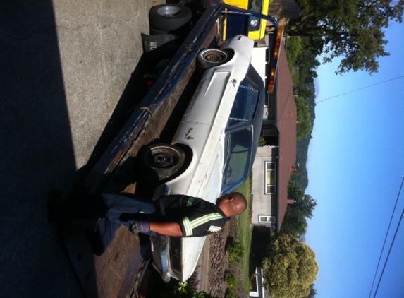 Muniz Towing Services - Oakland, CA