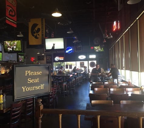 DB's Sports Grill - Gilbert, AZ