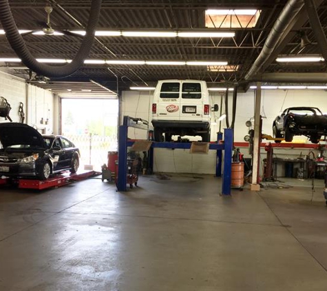 Higgins Transmissions And Complete Service Center - Elk Grove Village, IL