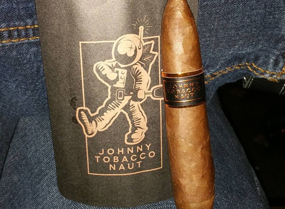 Smokey Joe's Cigar Lounge - Fife, WA