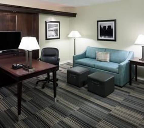 Hampton Inn-Omaha Downtown - Omaha, NE