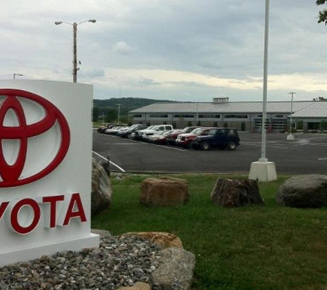 Handy Toyota - Saint Albans, VT