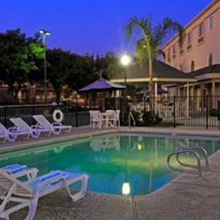 Charter Inn & Suites - Tulare, CA