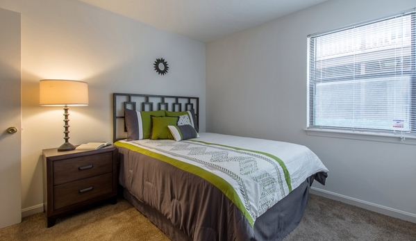 Phoenix Place Apt Homes - Louisville, KY