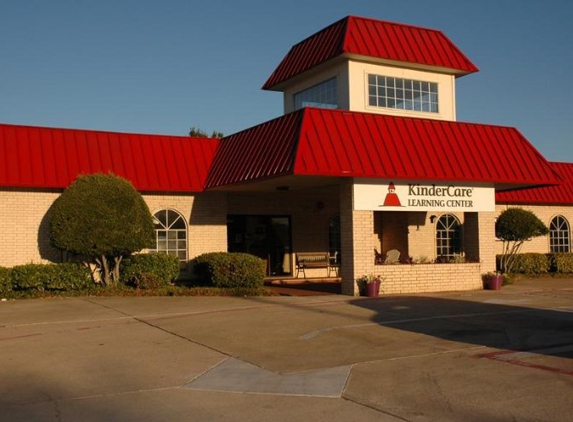 Bedford Central KinderCare - Bedford, TX