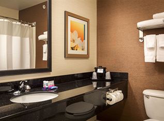 Fairfield Inn & Suites - North Little Rock, AR