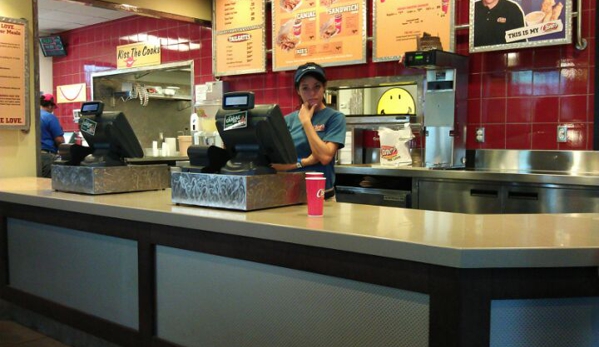 Raising Cane's Chicken Fingers - Sulphur, LA