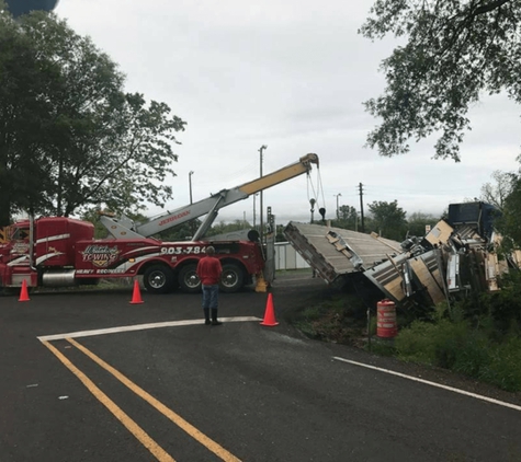 Whitaker's Towing & Recovery - Reno, TX