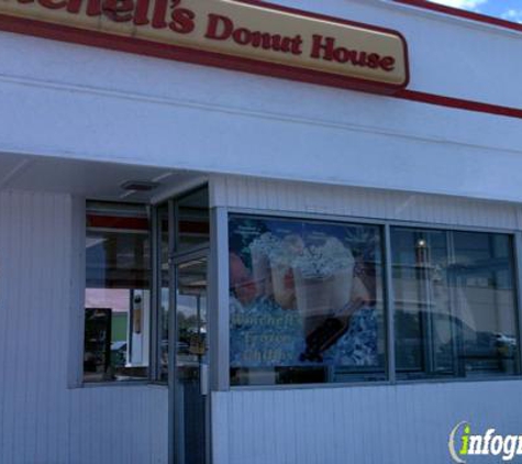 Winchell's Donuts - Lakewood, CO